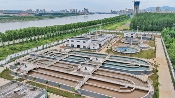 华东工控浅析污水处理厂自动化控制系统的现状和处理措施
